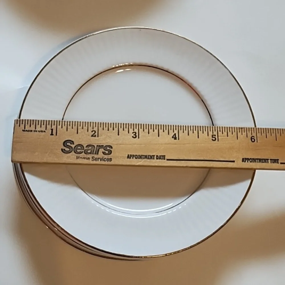 Elegant White With Gold Trim (Set Of 12) - Picture 4 of 10
